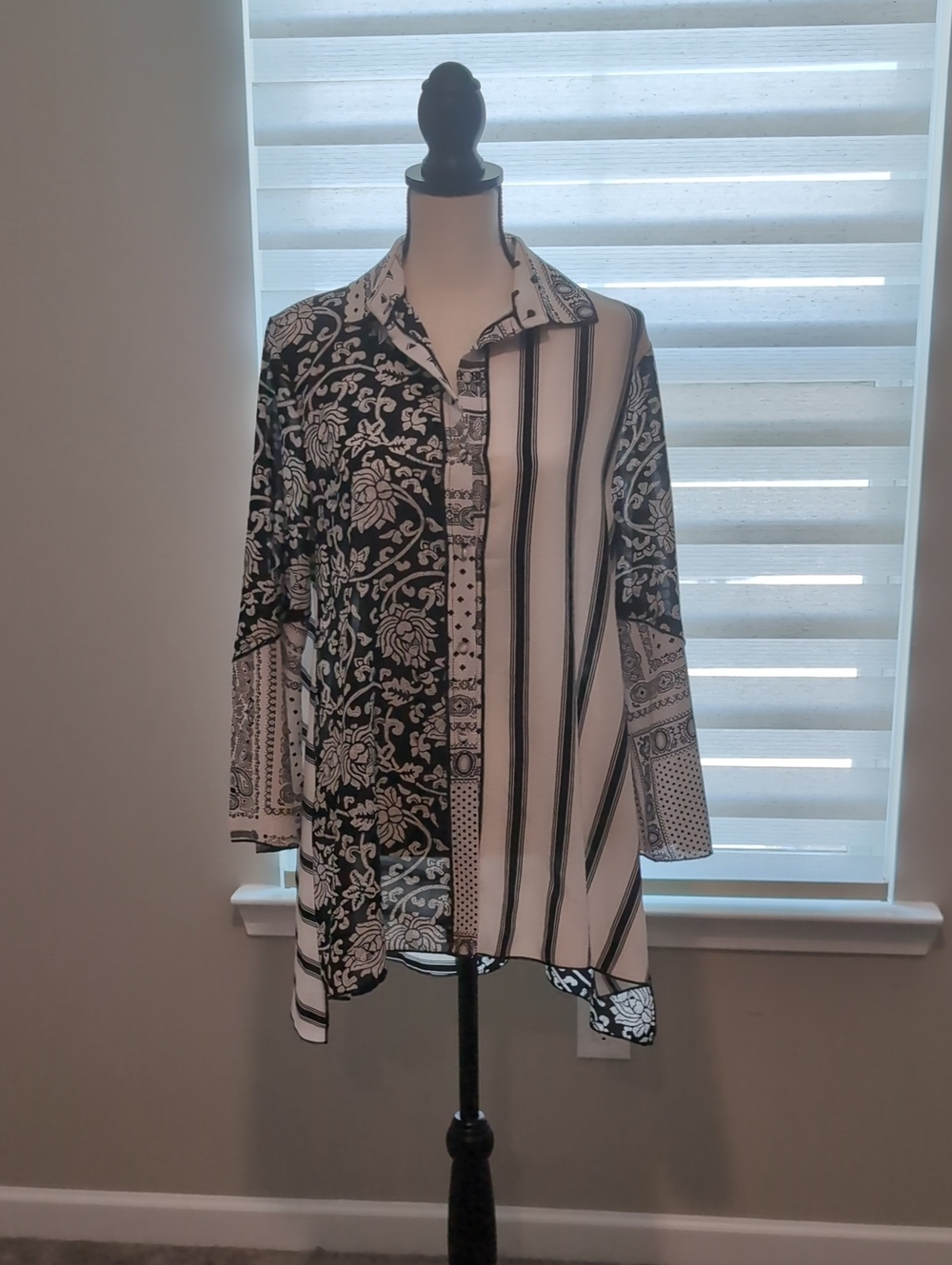 Dor Dor Couture Black and White Patterned Shirt